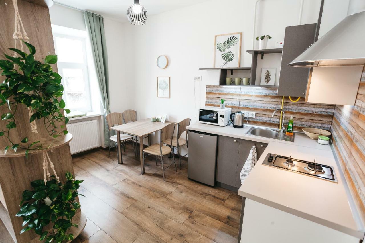 "Green Oasis Apartment" Lviv Kültér fotó