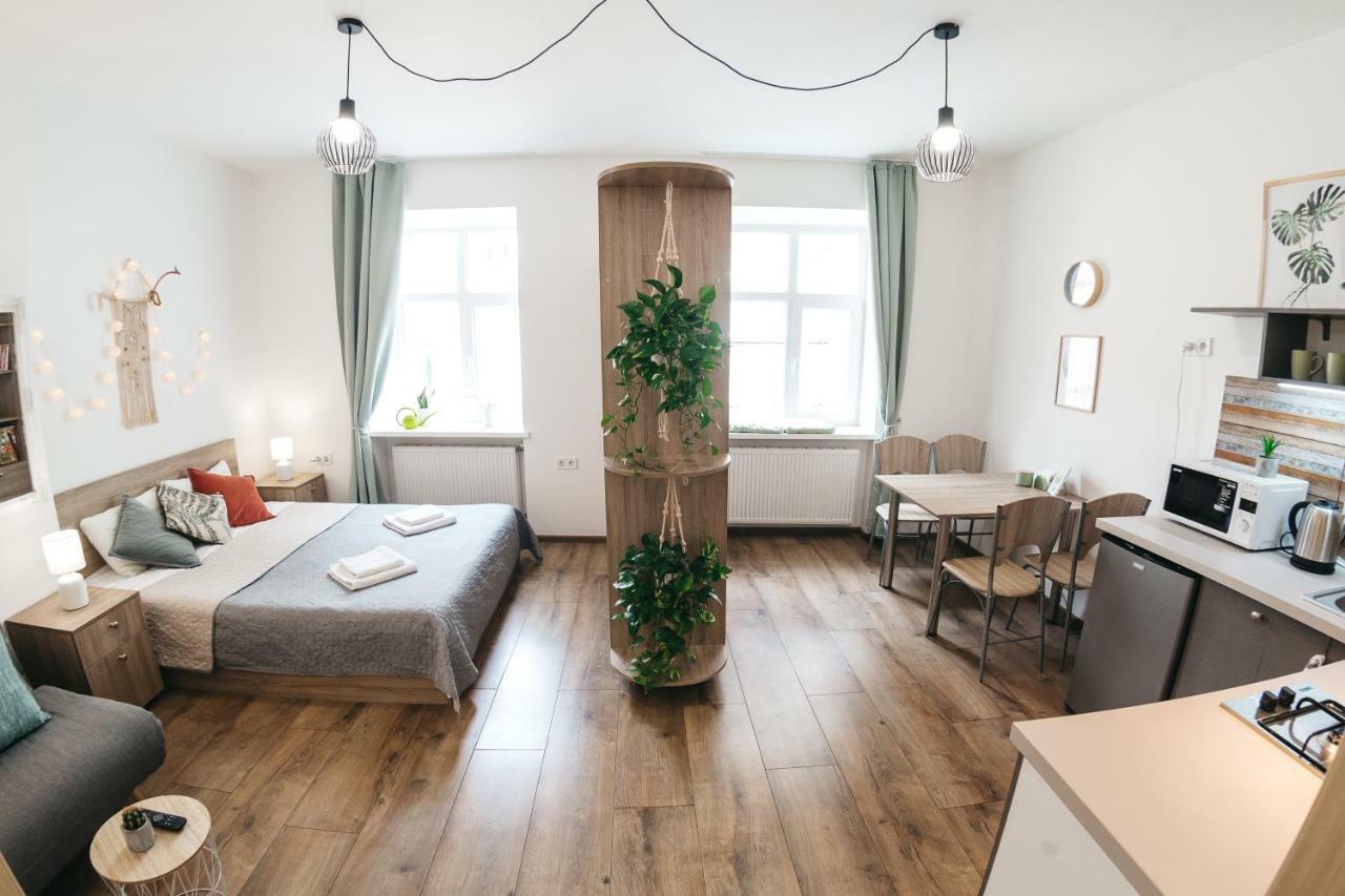 "Green Oasis Apartment" Lviv Kültér fotó